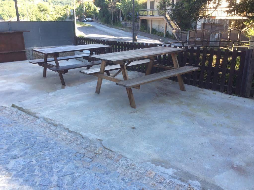 Quinta De Fundoes Geres Exteriör bild